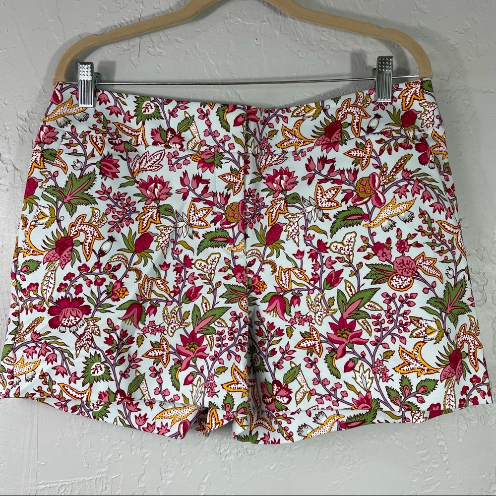NWT Loft shorts Size 8 beautiful print